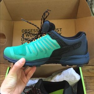 Inov-8 roclite g275 trail running/hiking shoes
